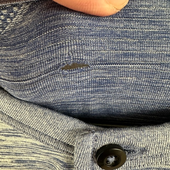 Lululemon Men’s Henley Size S Blue - Picture 3 of 5